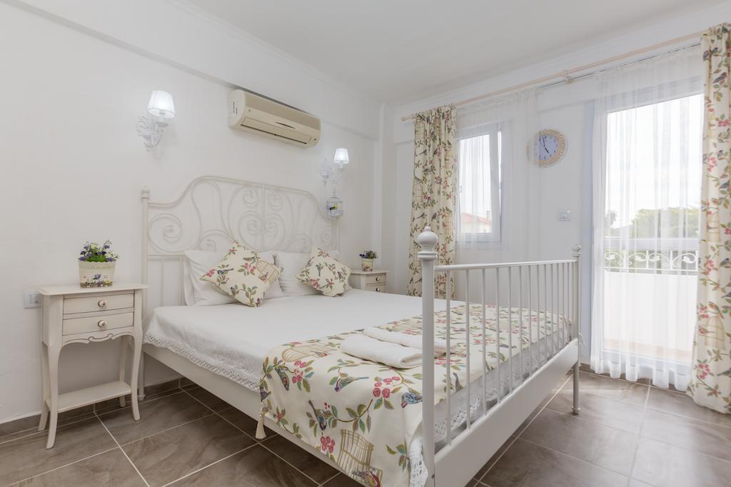 Duruhan Hotel Alacatı Bagian luar foto