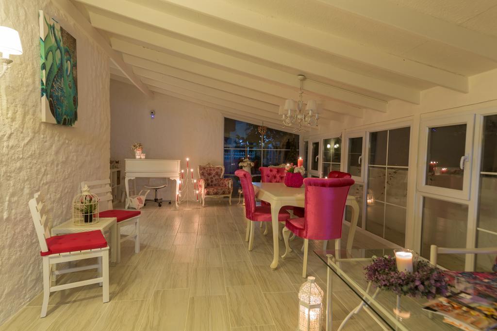 Duruhan Hotel Alacatı Bagian luar foto